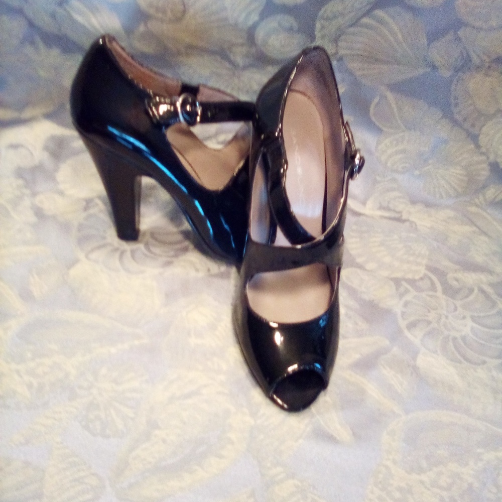 Black Bandolino Patent Leather Heels